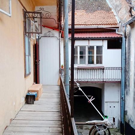 בראשוב Charming Vintage Apartment Piata Sfatului מראה חיצוני תמונה